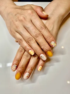 Photo シンプルネイルが人気の個室サロン palette -private nail salon-