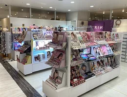 ボディピアス・雑貨 凛RIN横浜VIVRE店