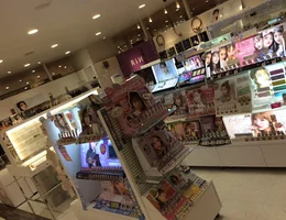 ボディピアス・雑貨 凛RIN横浜VIVRE店