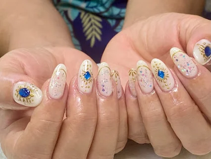 Photo mellow nail design