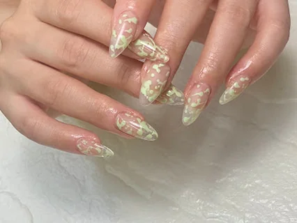 Photo mellow nail design