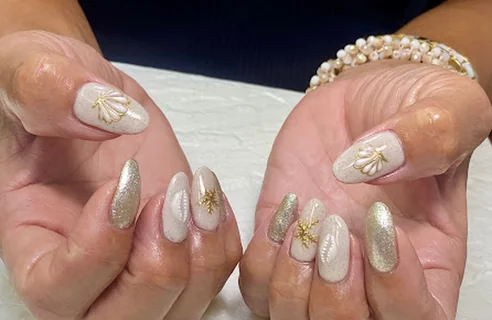 Photo mellow nail design